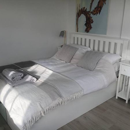 Brighton Boutique Garden Studio With Free Parking Exteriör bild